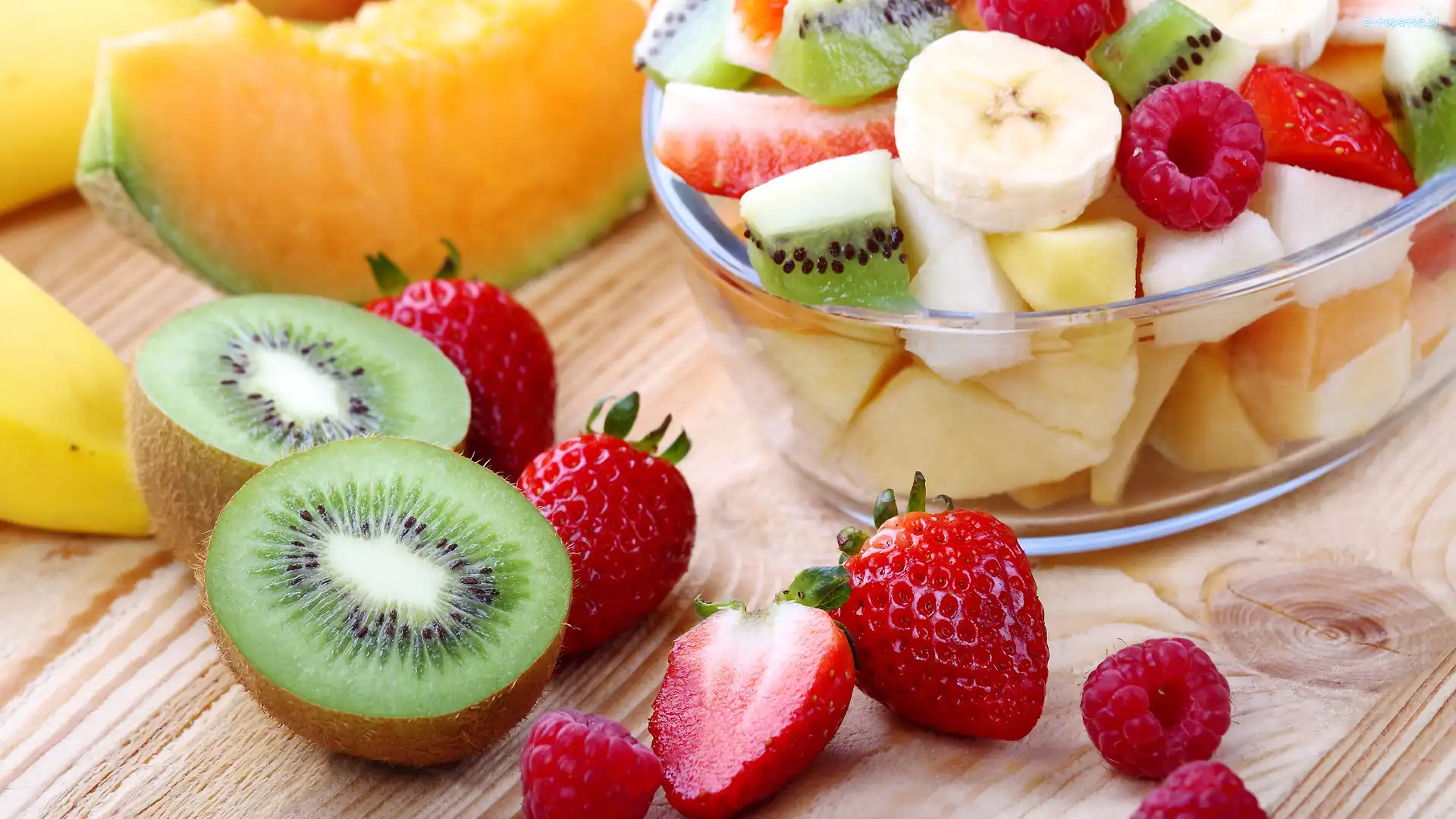 Truskawki, Owoce, Miska, Mango, Kiwi, Banany, Maliny, Sałatka