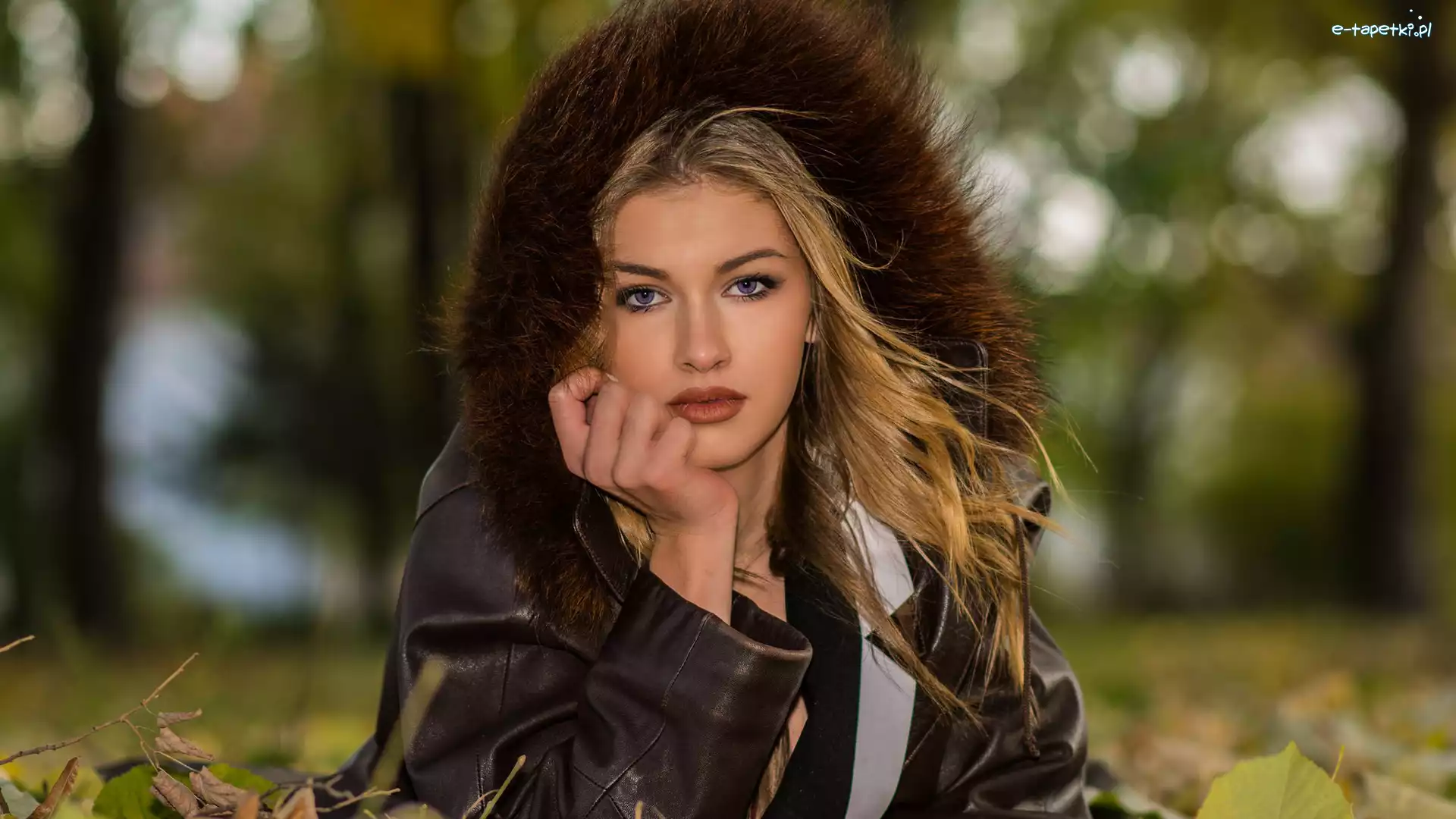 Kurtka, Kaptur, Dziewczyna