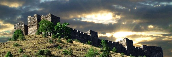 Zamek Maglič, Miasto Kralijevo, Twierdza, Wzgórze, Serbia
