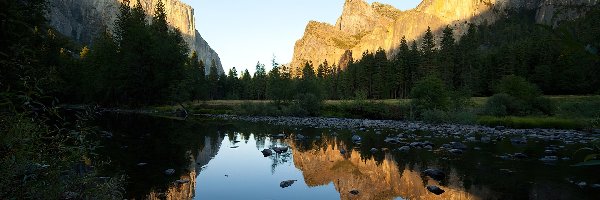 Odbicie, Park Narodowy Yosemite, Jezioro, Stan Kalifornia, Stany Zjednoczone, Drzewa, Góry