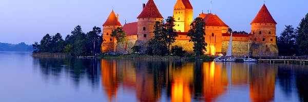 Litwa, Jezioro Galwe, Zamek w Trokach