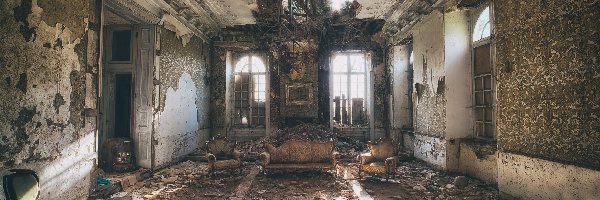Pałac, Zniszczony