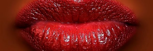 Usta, Czerwone, Kobiece