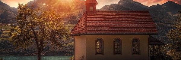Kościółek, Gmina Amden, Drzewa, Zachód słońca, Betlis, Jezioro Walensee, Góry, Szwajcaria