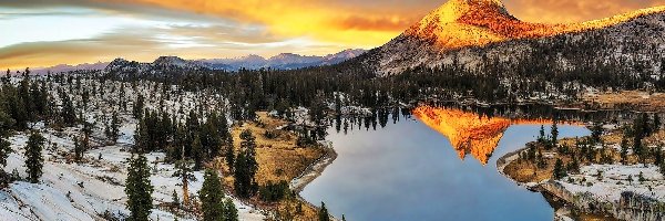 Jezioro, Park Narodowy Yosemite, Góry, Stan Kalifornia, Stany Zjednoczone, Chmury, Lasy