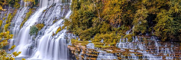 Skały, Stan Tennessee, Stany Zjednoczone, Park stanowy Rock Island State Park, Wodospad Twin Falls, Krzewy, Drzewa