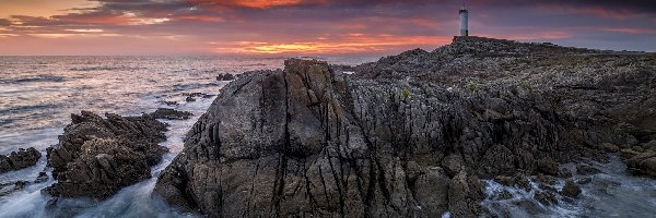Prowincja A Coruna, Latarnia morska Cabo Roncudo, Zachód Słońca, Hiszpania, Skała, Morze