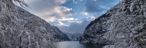 Jezioro Königssee, Park Narodowy Berchtesgaden, Zima, Góry Alpy, Bawaria, Niemcy