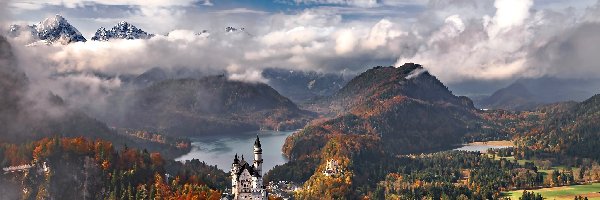 Zamek Neuschwanstein, Góry, Jesień, Niemcy, Jezioro