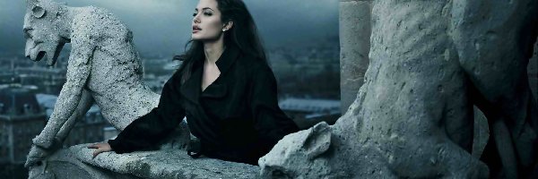 Balkon, Angelina Jolie, Aktorka