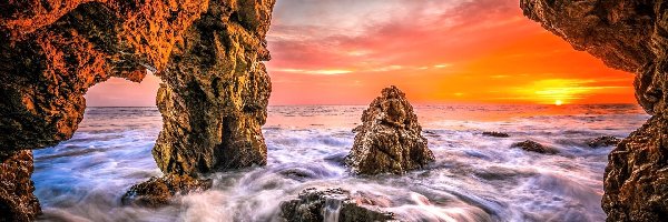 Zachód słońca, Jaskinia, Stany Zjednoczone, Kalifornia, Skały, Malibu, Hrabstwo Los Angeles, Morze