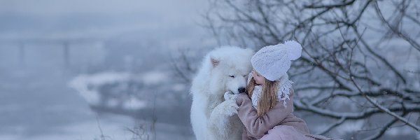Pies, Zima, Śnieg, Samojed, Czapka, Dziewczynka