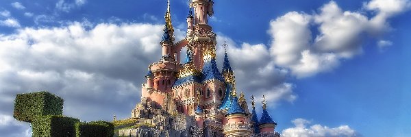 Disneyland, Roszpunki, Zamek