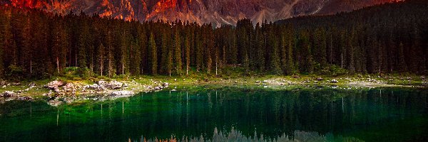 Karersee, Włochy, Tyrol Południowy, Góry, Jezioro
