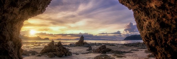 Tajlandia, Plaża Kao Kwai, Morze Andamańskie, Zachód słońca, Jaskinia, Wyspa Koh Phayam, Prowincja Ranong