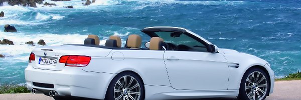 Białe, Kabriolet, BMW M3 E93, Skały, Morze