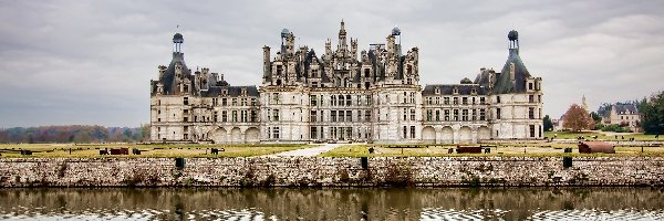Francja, Château de Chambord, Zamek w Chambord, Odbicie, Rzeka Cosson