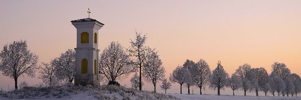 Drzewa, Kapliczka, Zima