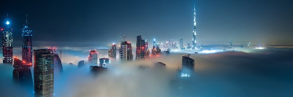Mgła, Wieżowce, Hong Kong