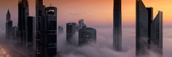 Mgła, Wieżowce, Dubaj