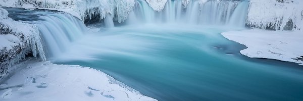 Wodospad Godafoss, Zima, Islandia, Rzeka
