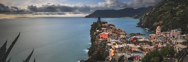 Domy, Vernazza, Wybrzeże, Morze, Liguria, Włochy