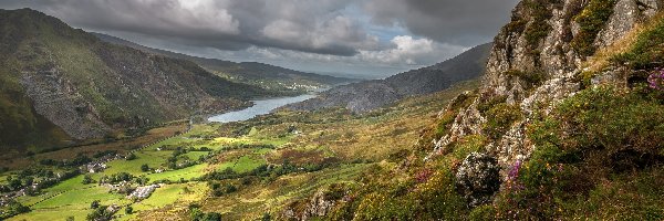 Jezioro, Park Narodowy Snowdonia, Wzgórza, Chmury, Dolina Nantlle Valley, Walia