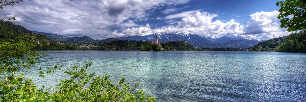 Chmury, Jezioro Bled, Słowenia
