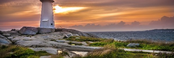 Chmury, Kamienie, Skały, Latarnia morska: Peggys Point Lighthouse, Kanada, Morze, Trawa