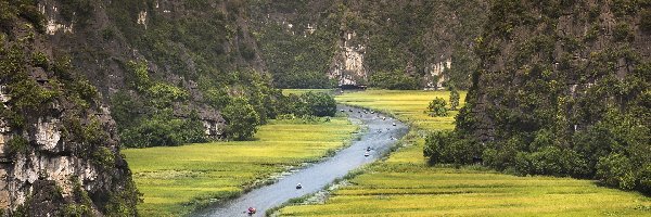 Tam Coc Ninh Binh, Rzeka Ngo Dong, Łódki, Prowincja Ninh Binh, Wietnam, Atrakcja turystyczna, Góry