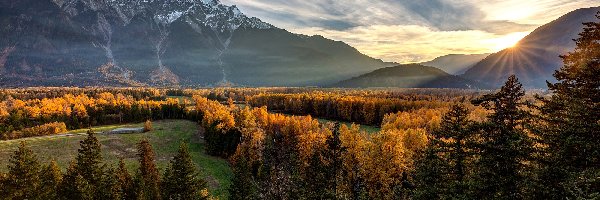 Jesień, Lasy, Skała, Wschód słońca, Drzewa, Góry