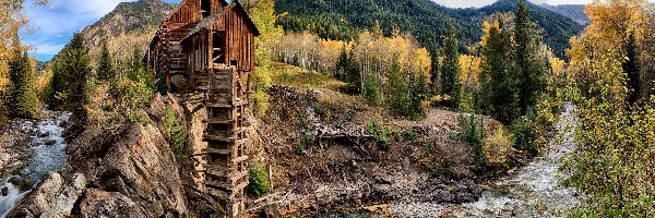 Jesień, Kryształowy Młyn, Stany Zjednoczone, Rzeka Crystal River, Las, Drzewa, Góry, Młyn Crystal Mill, Skały, Stan Kolorado