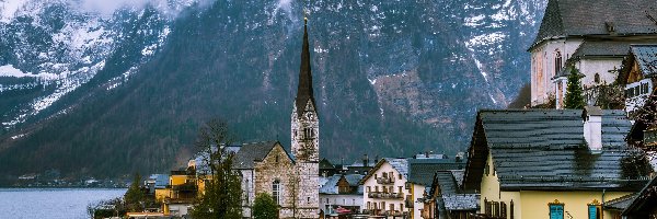 Chmury, Góry, Alpy Salzburskie, Hallstatt, Austria, Domy, Jezioro Hallstattersee