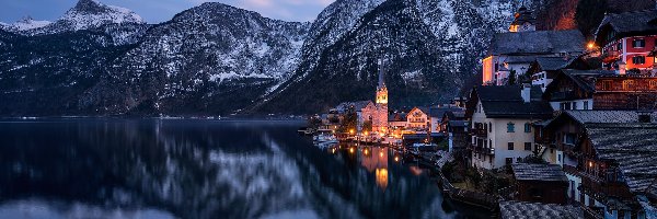 Alpy Salzburskie, Hallstatt, Chmury, Wieczór, Góry, Jezioro Hallstattersee, Domy, Austria