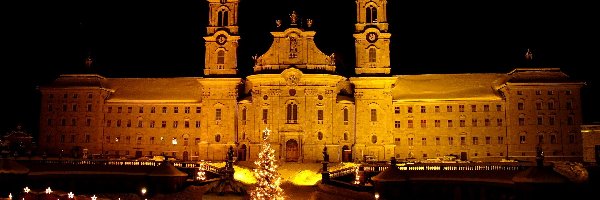 Choinka, Boże Narodzenie, Klasztor, Oświetlony, Opactwo, Szwajcaria, Kanton Schwyz, Noc, Einsiedeln