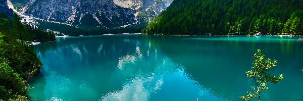 Włochy, Dolina Val Pusteria, Góry Dolomity, Jezioro Pragser Wildsee, Dolina Val di Braies