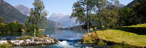 Gmina Stryn, Kamienie, Rzeka Stryneelva, Norwegia, Drzewa, Góry
