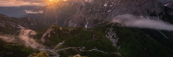 Mala Mojstrovka, Alpy Julijskie, Słowenia, Wschód słońca, Góra, Dolina, Droga, Góry