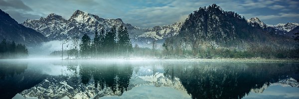 Dolina Almtal, Góry, Austria, Mgła, Alpy, Jezioro Almsee, Drzewa, Wschód słońca