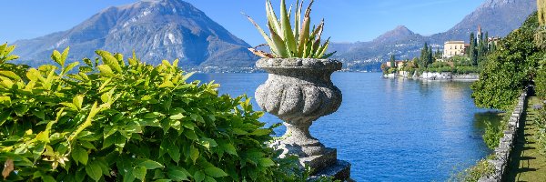 Varenna, Jezioro, Rośliny, Donica, Lago di Como, Góry, Alpy, Włochy