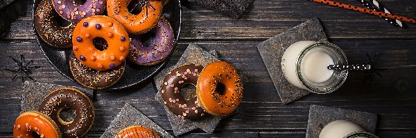 Donuty, Halloween, Mleko, Pączki