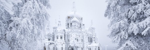 Śnieg, Białogórski Monaster św Mikołaja, Rosja, Obwód permski, Zima, Drzewa, Biała Góra, Cerkiew