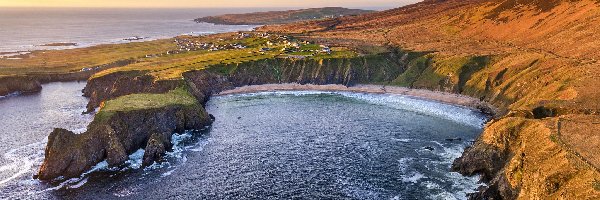 Silver Strand Horseshoe Beach, Plaża, Klify, Wybrzeże Glencolmcille, Morze, Irlandia, Hrabstwo Donegal, Zatoka, Malin Beg