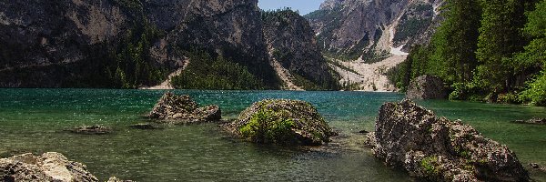 Skały, Jezioro Pragser Wildsee, Lago di Braies, Południowy Tyrol, Włochy, Dolomity, Góry