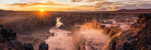 Skały, Grand Falls, Stany Zjednoczone, Arizona, Zachód słońca, Rzeka, Little Colorado River, Wodospad
