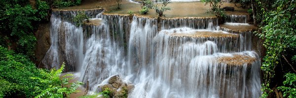 Prowincja Kanchanaburi, Drzewa, Wodospad Huai Mae Khamin, Tajlandia
