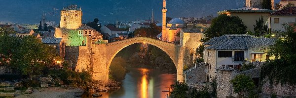 Most, Mostar, Bośnia i Hercegowina, Światła, Domy, Rzeka Neretwa, Noc, Miasteczko