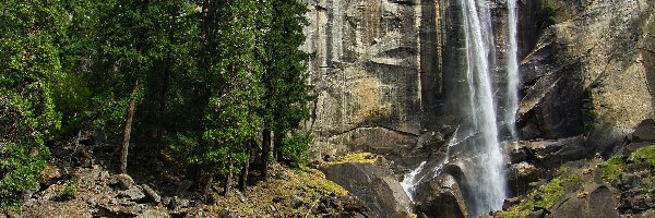 Rzeka Merced, Skała, Drzewa, Vernal Falls, Wodospad, Stany Zjednoczone, Kalifornia, Kamienie, Park Narodowy Yosemite
