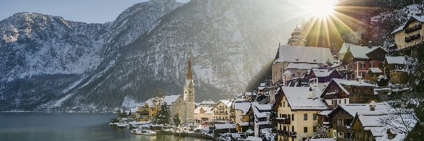 Hallstatt, Góry, Jezioro, Austria, Promienie słońca, Zima