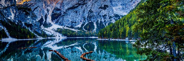 Dom, Południowy Tyrol, Drzewa, Drewniany, Pragser Wildsee, Góry, Dolomity, Włochy, Jezioro, Łódki
